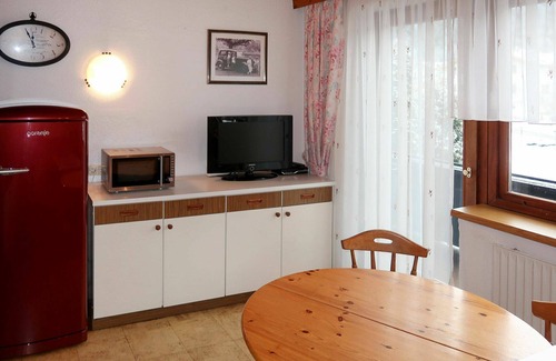 Pfunds Apartment | Lovely apartment for 8 guests with WIFI, TV, balcony and pets allowed
