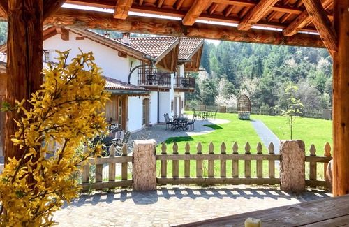 Coredo Apartment | Lovely apartment for 8 guests with WIFI, TV, terrace and pets allowed