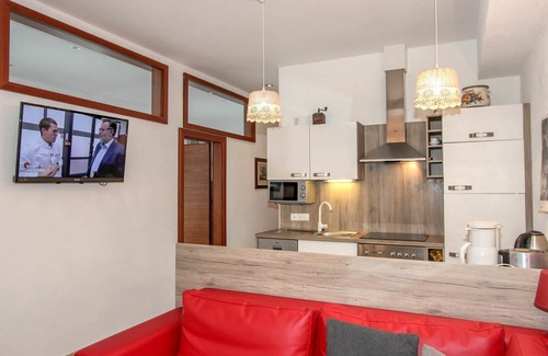 Zillertal Apartment | Lovely apartment for 5 guests with WIFI, TV, terrace and pets allowed