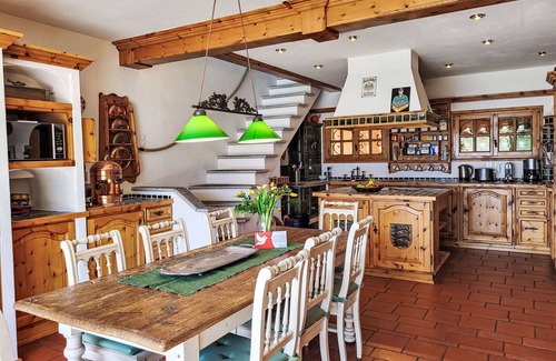 Locarno Apartment | Lovely apartment for 4 people with WIFI, pool, TV, patio, pets allowed and panoramic view
