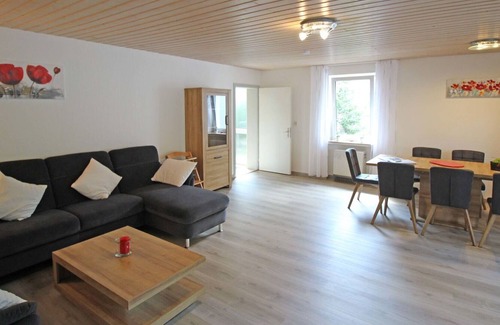 Immerath Apartment | Lovely apartment for 7 people with WIFI, TV, terrace, pets allowed and parking