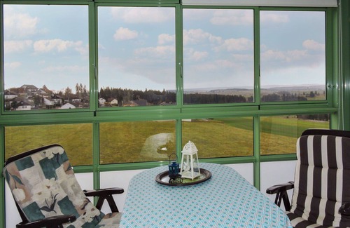 Loffingen Apartment | Lovely apartment for 4 people with pool, WIFI, TV and balcony