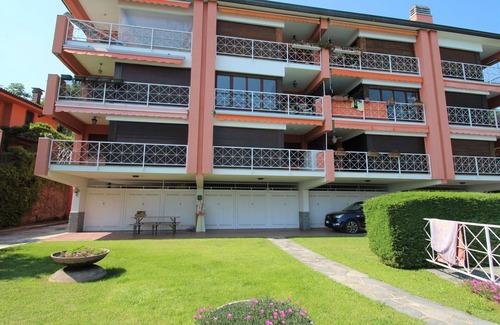 Monvalle Apartment | Lovely apartment for 5 guests with WIFI, pool, TV, balcony and pets allowed
