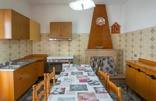Peschici Apartment | Lovely apartment for 7 people with WIFI, TV, terrace and pets allowed
