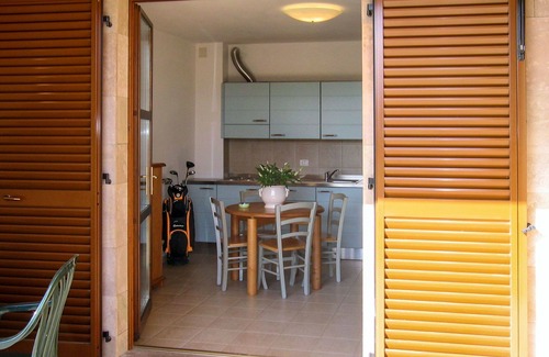Tirrenia Apartment | Lovely apartment for 4 people with pool, WIFI, A/C, TV, terrace and pets allowed