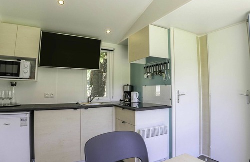 Muhldorf House | Lovely apartment in villa with A/C, WIFI, TV, terrace, pets allowed, panoramic view and parking