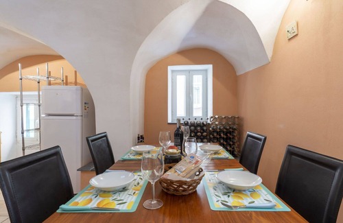 Pietrabruna House | Lovely apartment in villa for 2 guests with WIFI