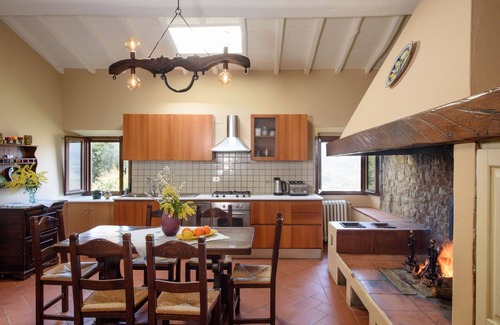 Pontassieve House | Lovely apartment in villa for 6 guests with WIFI, pool, A/C, TV, patio and panoramic view