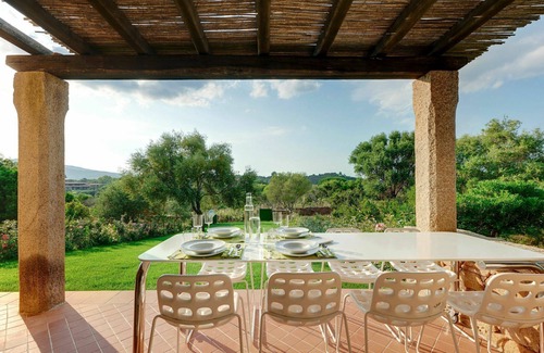 Puntaldia House | Lovely apartment in villa for 6 guests with A/C, pool, TV, terrace and parking