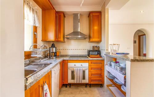 Algorfa Apartment | Lovely Apartment In Algorfa With Wifi