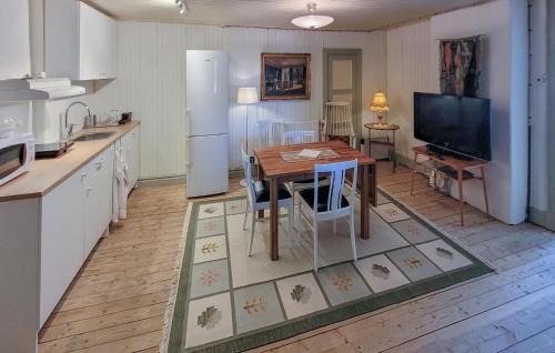 Aseda Apartment | Lovely Apartment In Åseda With Wifi