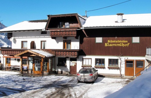 Rohrberg Villa | Lovely apartment in villa for 5 guests with WIFI, pool, TV, terrace and parking