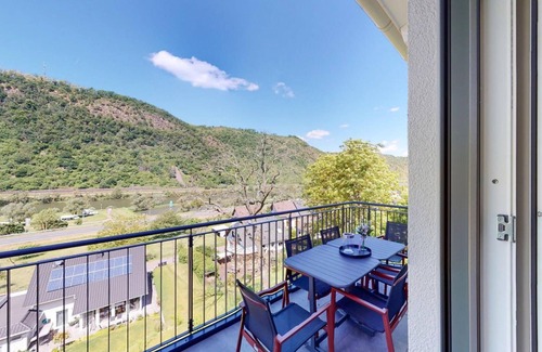 Kurrenberg Apartment | Lovely apartment in Burgen with WiFi