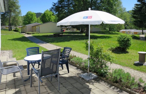 Maierhofen House | Lovely apartment in villa for 4 guests with pool, TV, terrace and pets allowed