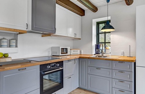 Norddjurs Municipality Apartment | Lovely apartment in Glesborg with WiFi