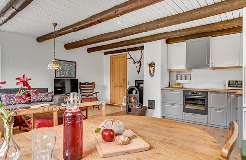 Norddjurs Municipality Apartment | Lovely apartment in Glesborg with WiFi