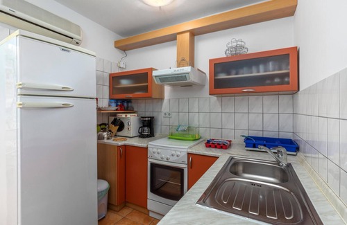 Punat Apartment | Lovely apartment in Punat with WiFi