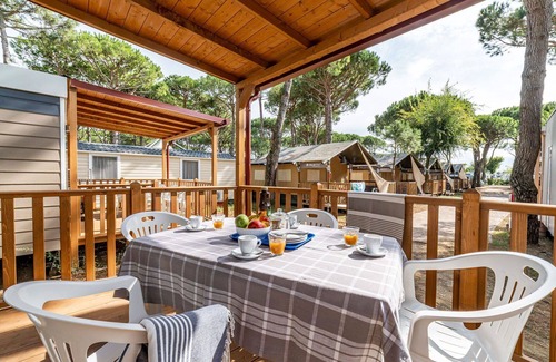 Cavallino-Treporti House | Lovely apartment in villa for 6 people with pool, A/C, WIFI, TV and terrace