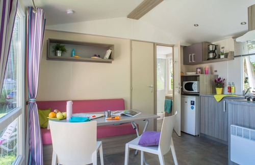 Payrac House | Lovely apartment in villa with WIFI, A/C, hot tub, pool, TV, terrace, pets allowed and parking