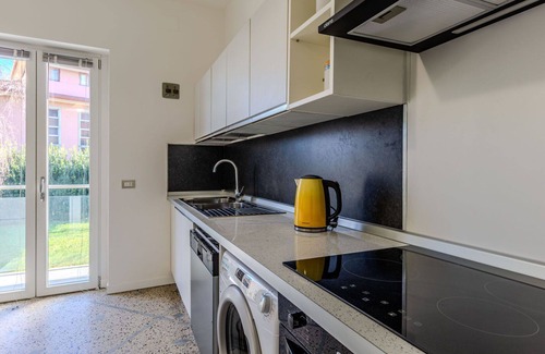 Dervio Villa | Lovely apartment in villa for 12 guests with A/C, WIFI, TV, patio and pets allowed