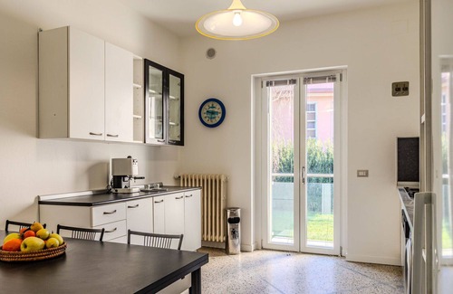 Dervio Villa | Lovely apartment in villa for 12 guests with A/C, WIFI, TV, patio and pets allowed