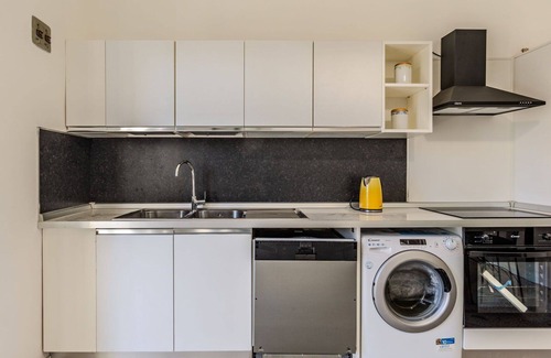 Dervio Villa | Lovely apartment in villa for 12 guests with A/C, WIFI, TV, patio and pets allowed