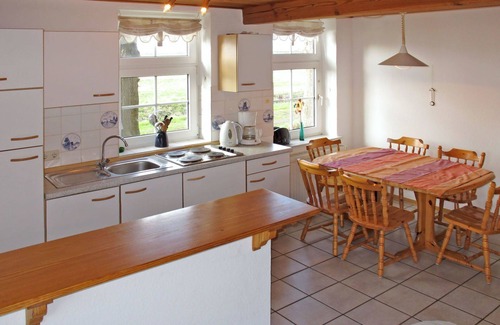 Bunde House | Lovely apartment in villa for 7 guests with WIFI, TV, terrace and pets allowed