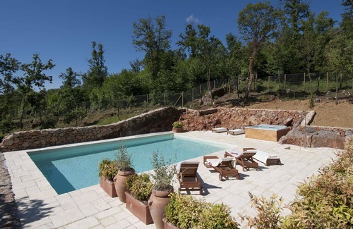 Monteriggioni Apartment | Lovely apartment with hot tub, A/C, private pool, WIFI, TV, patio, panoramic view and parking