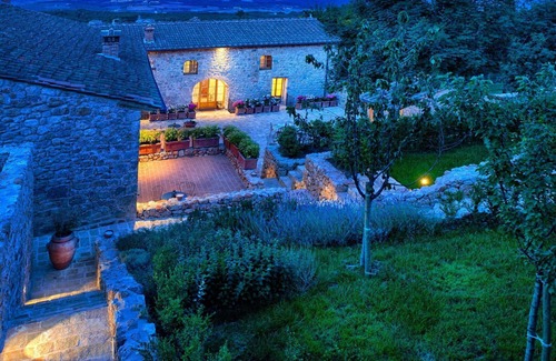 Monteriggioni Apartment | Lovely apartment with hot tub, A/C, private pool, WIFI, TV, patio, panoramic view and parking