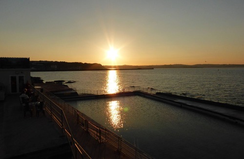 Brixham Apartment | Lovely apartment located directly on the Quay overlooking Brixham Harbour
