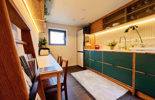 Heukseok-dong Apartment | Lovely apartment on a peaceful hill in the heart of Seoul - 4BR/2BA
