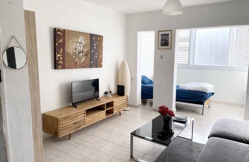 Haifa Apartment | Lovely apartment on the coast of the mediterranean sea