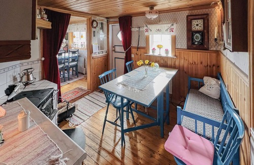 Hallevadsholm Apartment | Lovely apartment in Hällevadsholm