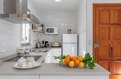 Puerto de Soller House | Lovely apartment with a private garden, within a short distance of the beach.