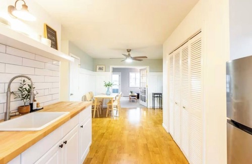 East Shore Apartment | Lovely apartment with Waterview & Patio in New Haven