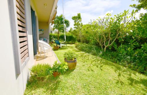Roches Noires Apartment | Lovely Azuri Appartment on groundlevel , private garden