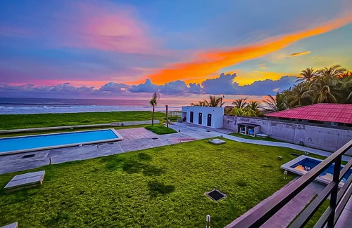 El Porvenir Condo | Lovely beach front condo in Costa del Sol 25 minutes from the airport & surfcity