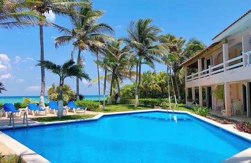 Akumal Condo | Lovely beachfront 2 BR/2BA condo. Gated community - Pool, Wifi, AC