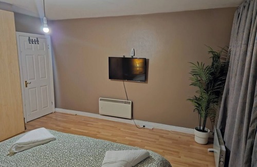 Dublin Apartment | Lovely bedroom to let in Tallaght