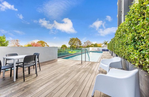 Takapuna Apartment | Lovely Bright Apartment - Central Takapuna!