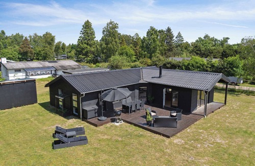Bøtø By House | Lovely bright summer house in Marielyst