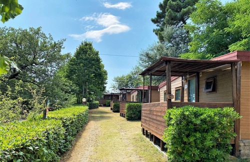 Capraia e Limite House | Lovely bungalow in Capraia e Limite with a shared pool