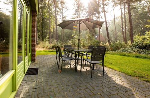 Norg House | Lovely bungalow for 6 people in a beautiful location, in the middle of the forests of Drenthe.