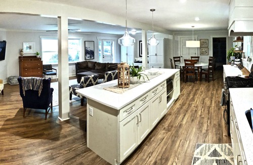 Clemson House | Lovely Clemson home for several families
