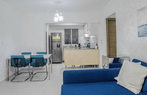 Los Frailes Condo | Lovely condo 10 mins from airport 15 from beach