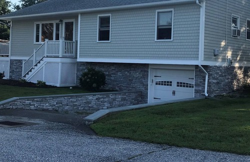 Old Saybrook House | Lovely Cornfield Point home away from home