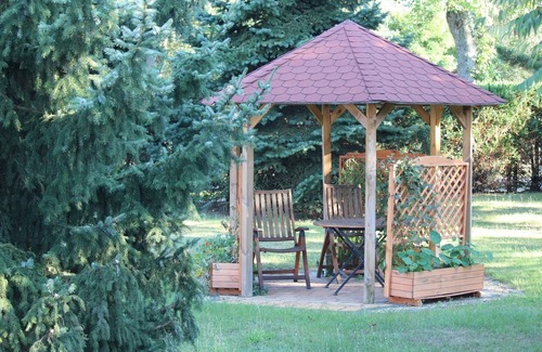 Bornicke House | Lovely cottage in a wooded area with a large garden. Pets welcome.
