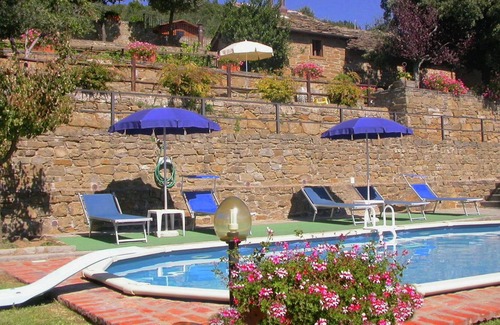 Cortona Cottage | Lovely Cottage in Cortona with Pool