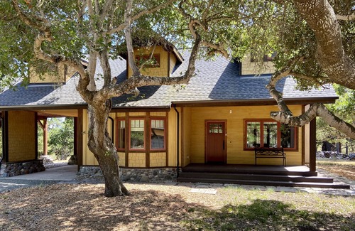 San Simeon Cottage | Lovely Cottage just above Moonstone Beach in the Pines and Oak Trees.