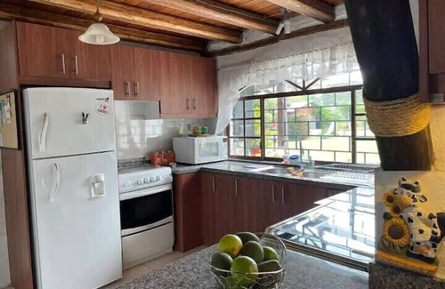 Yaruqui House | Lovely Country House, 10 minutes away from the Quito Airport, sleeps 8 .